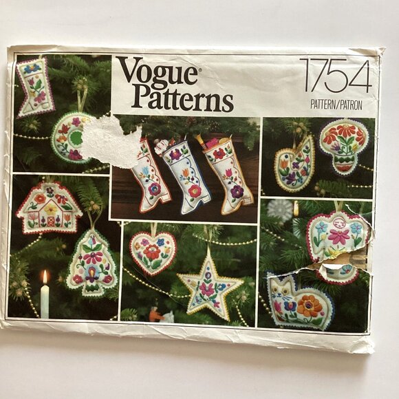 Vintage Vogue Pattern St Nick Knacks Ornament Stockings Embroidery Craft UNCUT - Picture 6 of 9